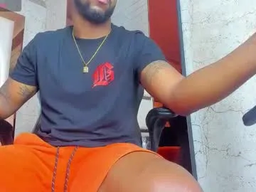 Ellidi – webcam model profile photo Image 11