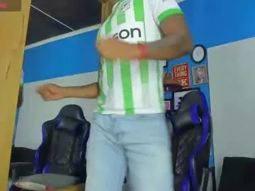 Ellidi – webcam model profile photo Image 15