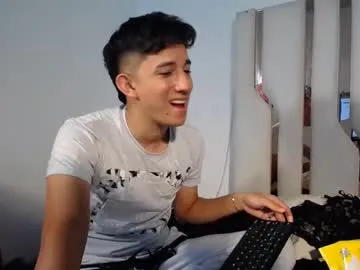 livslifee – webcam model profile photo Image 3