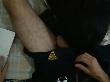 Almondmilka – webcam model profile photo Image 2