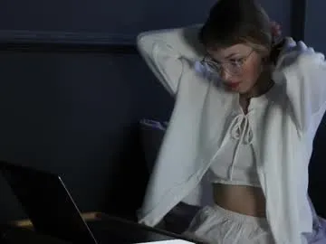 kellyredpepper – webcam model profile photo Image 15