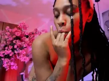 MinniMia – webcam model profile photo Image 16