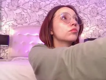 PinkFoxya – webcam model profile photo Image 14