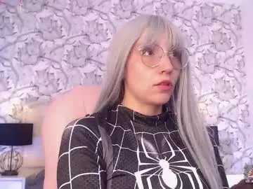 PinkFoxya – webcam model profile photo Image 18