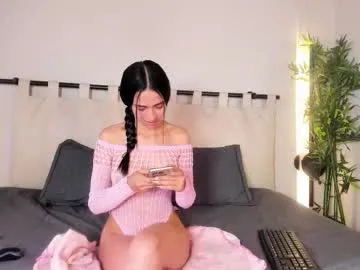 xlunami – webcam model profile photo Image 4