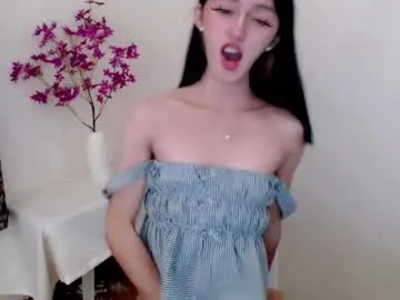 Vik1One1 – webcam model profile photo Image 3