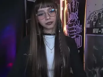 elle_uwu Image 10