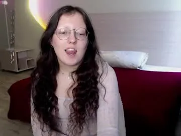 Milana555550 – webcam model profile photo Image 3