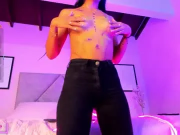 shiny-lily – webcam model profile photo Image 13