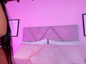 shiny-lily – webcam model profile photo Image 4