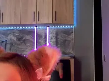 vika_loves_you – webcam model profile photo Image 16