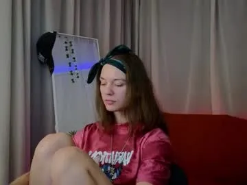 MinniMia free chat on liveonude Image 19