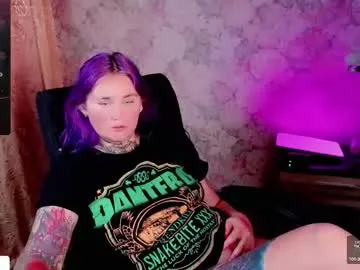 Almondmilka – webcam model profile photo Image 9