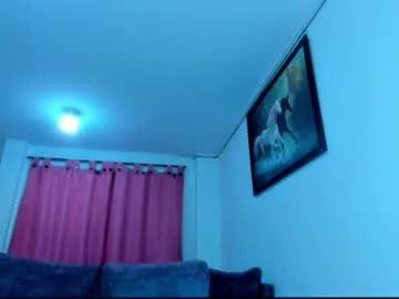 PeachPie – webcam model profile photo Image 19