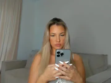 xunybany – webcam model profile photo Image 17