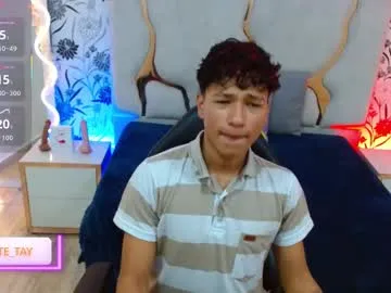 luna_fioree – webcam model profile photo Image 12