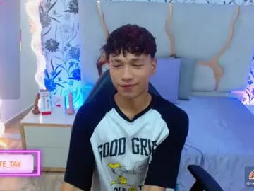 luna_fioree – webcam model profile photo Image 14