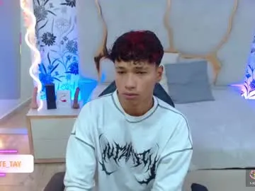 luna_fioree – webcam model profile photo Image 15