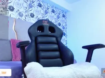 luna_fioree – webcam model profile photo Image 2