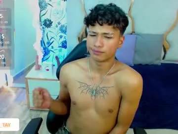 luna_fioree – webcam model profile photo Image 9