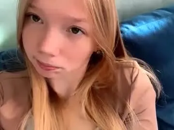 glossybabe_ – webcam model profile photo Image 5