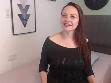 xunybany – webcam model profile photo Image 6