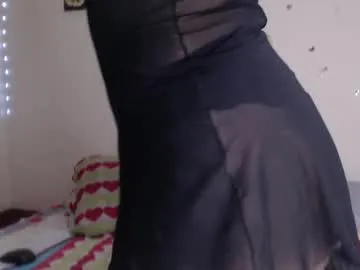 xlunami – webcam model profile photo Image 6