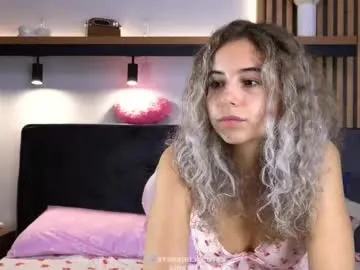ambarroberts – webcam model profile photo Image 14