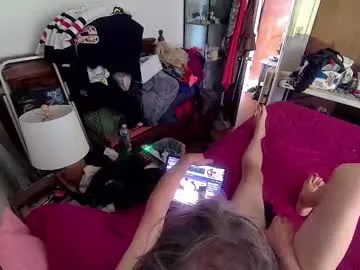 MinniMia – webcam model profile photo Image 3