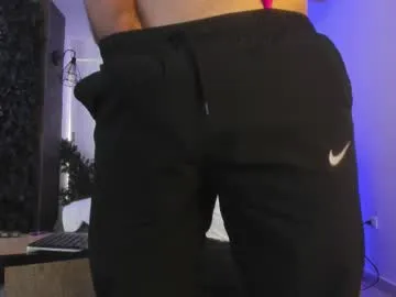 busenok – webcam model profile photo Image 12