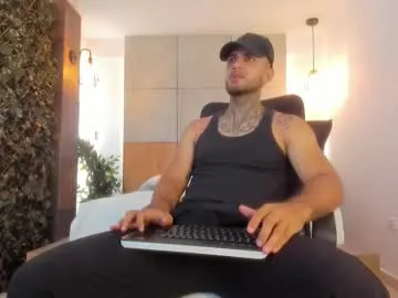 busenok – webcam model profile photo Image 13