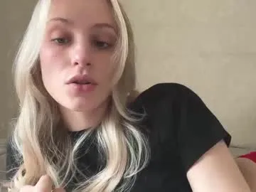 ANGELonDUTY – webcam model profile photo Image 9