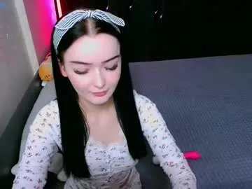 Likachkaa – webcam model profile photo Image 13