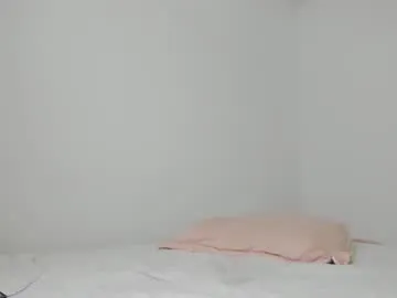 PeachGirl – webcam model profile photo Image 10