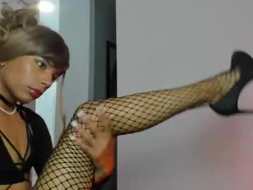 Almondmilka – webcam model profile photo Image 3