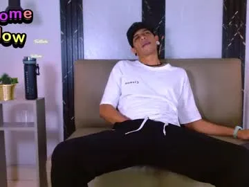 brattymuse – webcam model profile photo Image 10