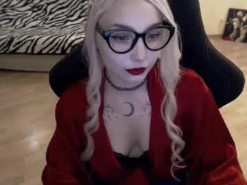 glossybabe_ – webcam model profile photo Image 13