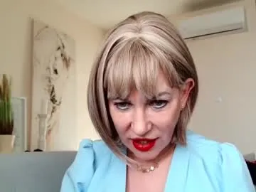 BeautyTriple – webcam model profile photo Image 7