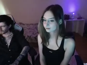 adria_ross – webcam model profile photo Image 4