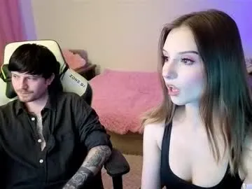 adria_ross – webcam model profile photo Image 7