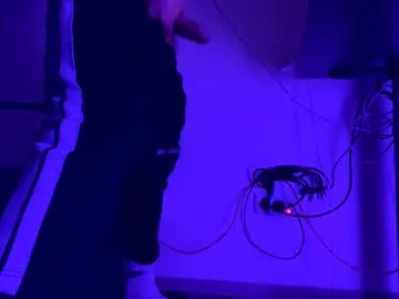 PeachGirl – webcam model profile photo Image 2