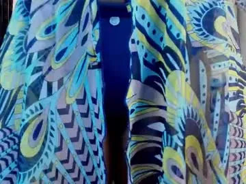 MiaLiaHot – webcam model profile photo Image 3