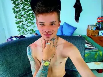GeminiCode22 – webcam model profile photo Image 4