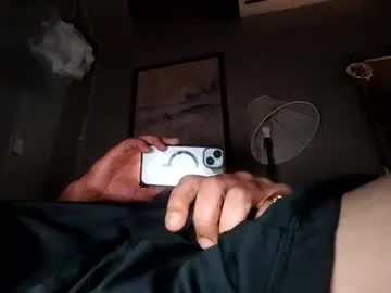 Ellidi – webcam model profile photo Image 7