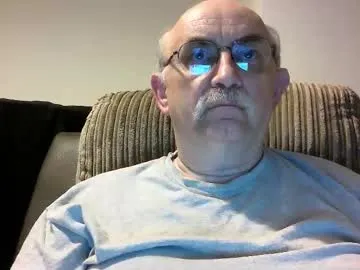 izelevans – webcam model profile photo Image 18