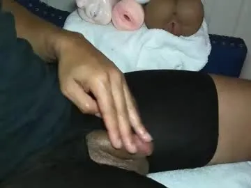 Ellidi – webcam model profile photo Image 14