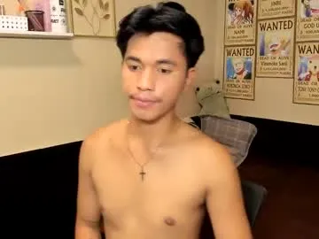 SheOnShe – webcam model profile photo Image 2