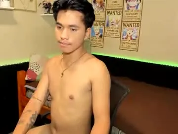 SheOnShe – webcam model profile photo Image 4