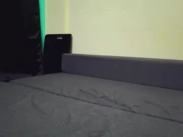 xlunami – webcam model profile photo Image 15