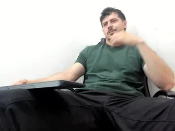 MinniMia – webcam model profile photo Image 3